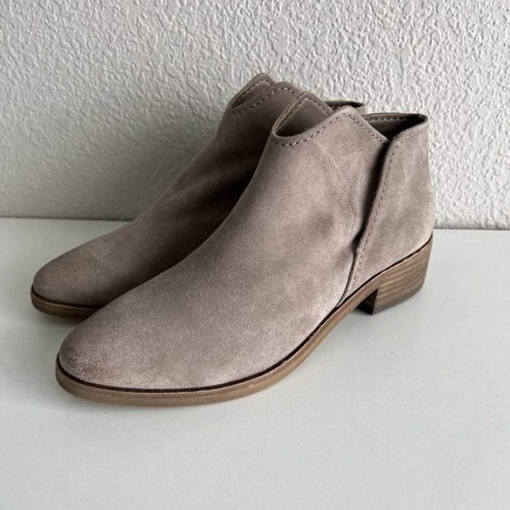 Dolce Vita Women's Trist Ankle Booties 8 B Suede Taupe Almond Toe Slip On - Picture 5 of 9